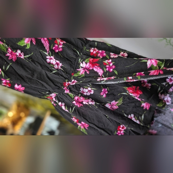 U2B Black Floral Strapless Hi Low Romper MD - Picture 2 of 13